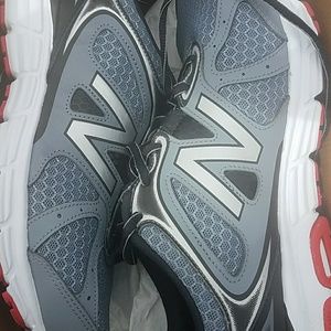 New balance new shoes  size 9